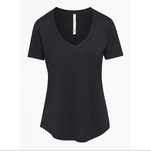 Kris Jenner Kardashian Kloset black vneck tee